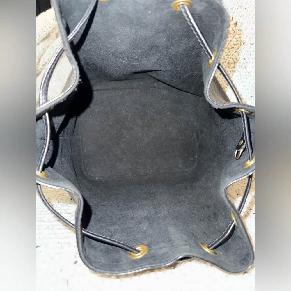 Louis Vuitton Black Epi Noe Bucket Bag - Picture 12 of 16